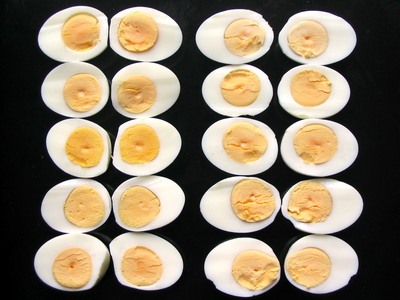 oeufs durs -- Cliquez pour voir l'image en entier